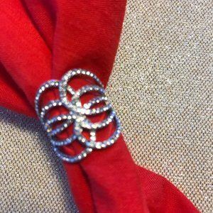 size 7 1/2  sterling silver rhinestone cocktail ring.  nwot